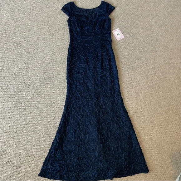 JS Collections Soutache Mermaid Gown NWT - Picture 6 of 12